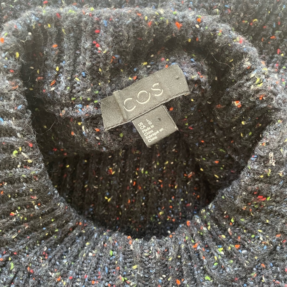 COS Men's Speckled Black Crewneck Sweater - Picture 4 of 5